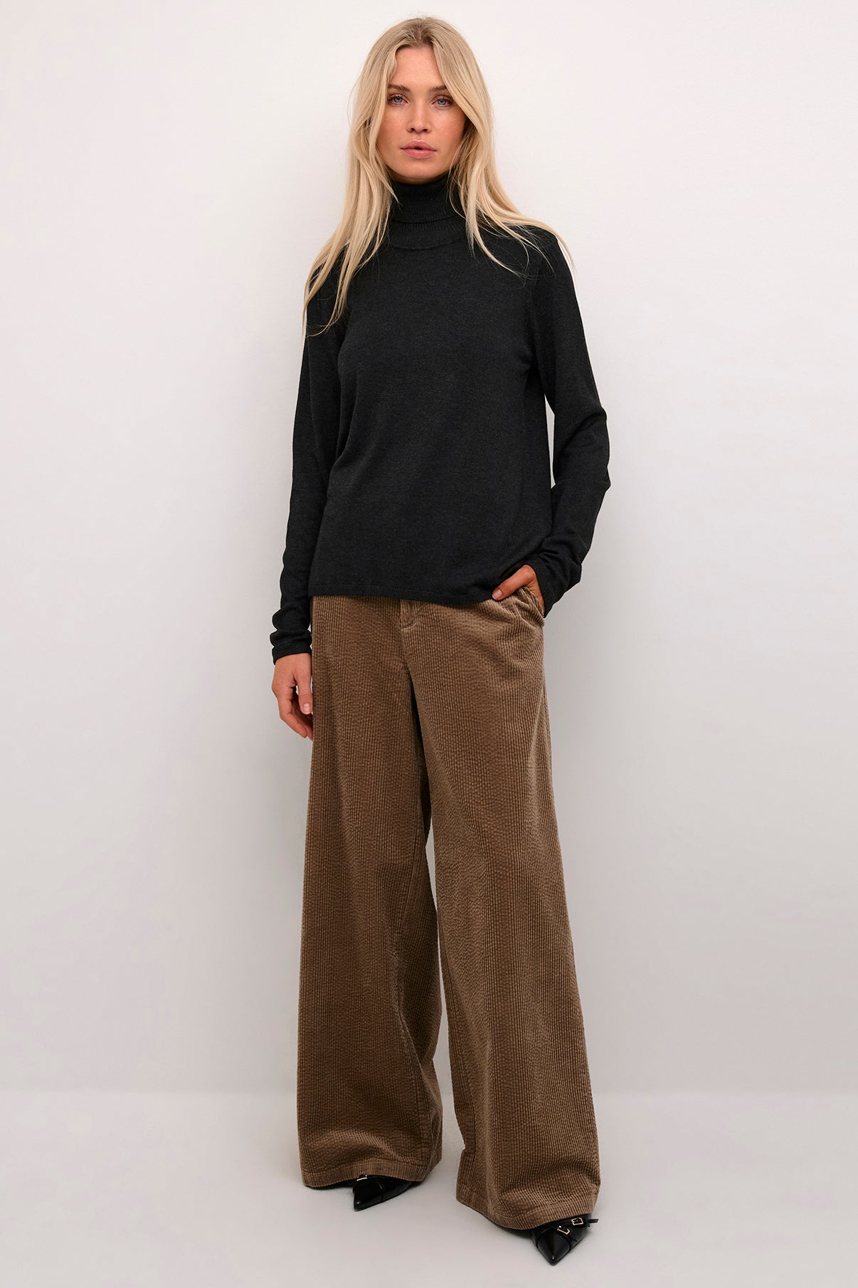 Culture CUannemarie Loose Roll-Neck