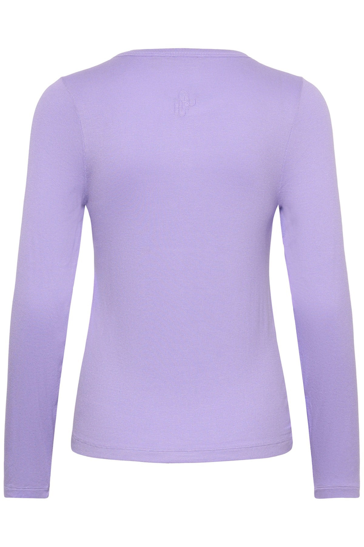 Langærmet t-shirt i lys lilla med rund hals og tætsiddende pasform.