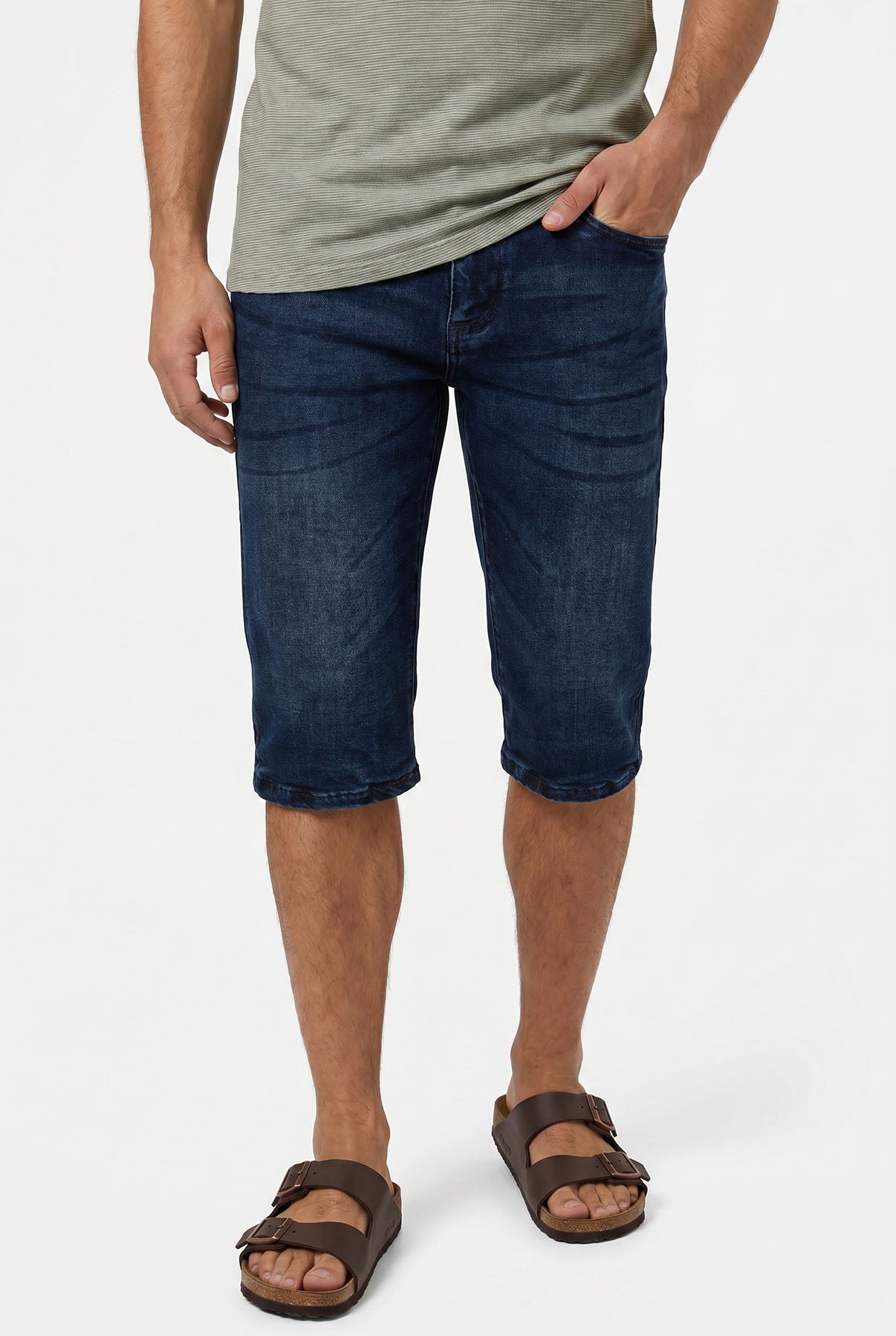 Knælange denim knickers i medium indigo med let slidte detaljer og smal pasform.