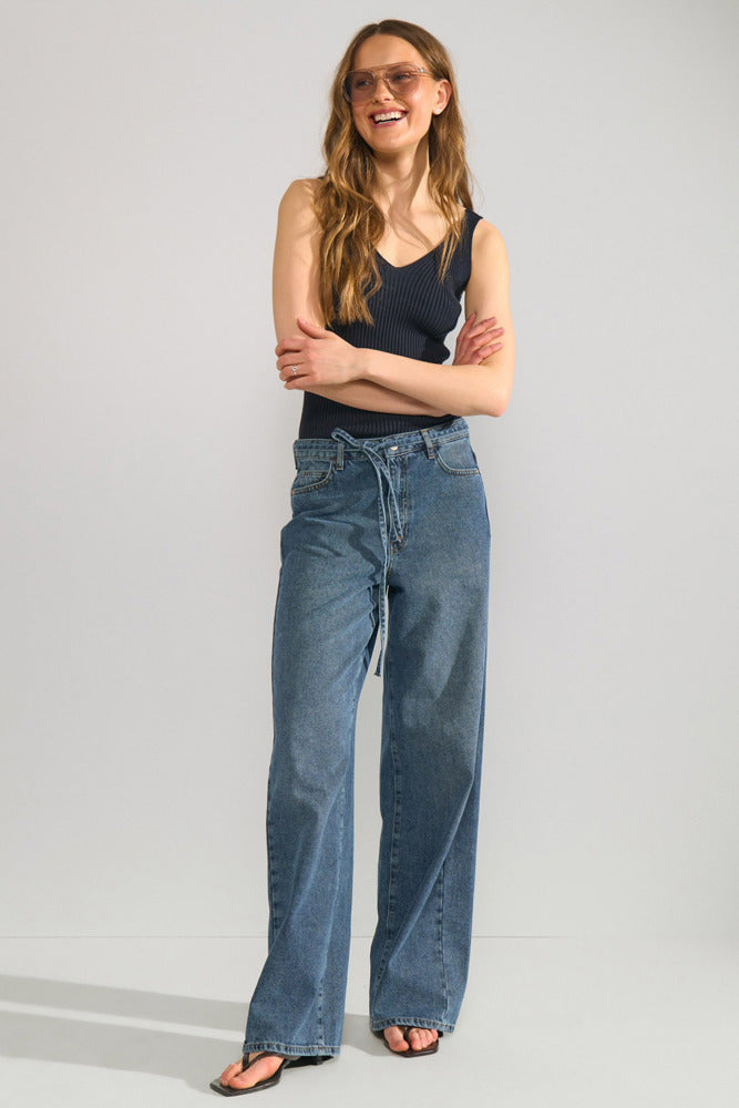 NUCERYS - Cropped top med ribstruktur