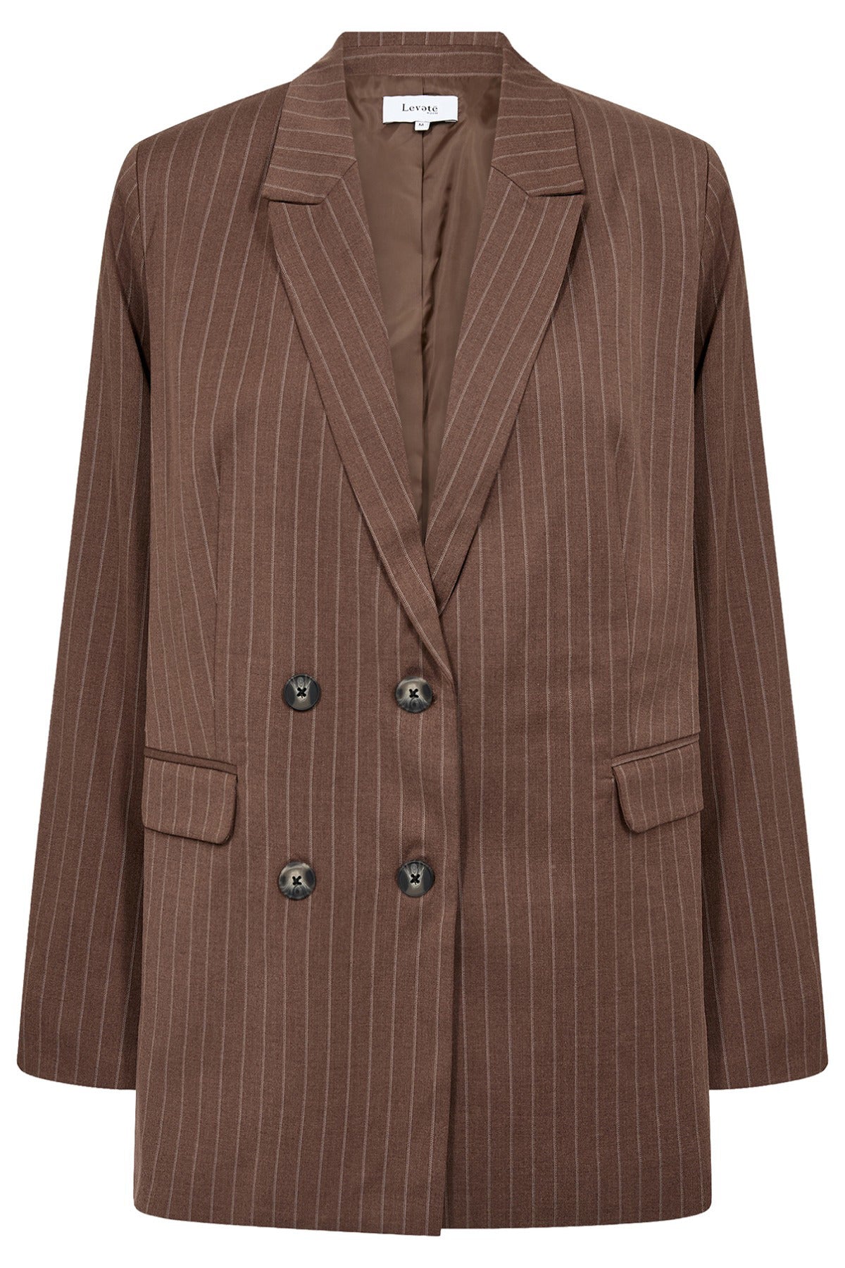 Brun nålestribet blazer med revers og dobbeltradet knaplukning i klassisk design.