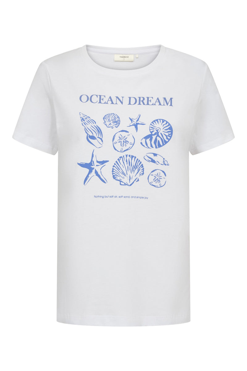 Hvid bomulds t-shirt med blå havdyr og teksten "Ocean Dream" foran.