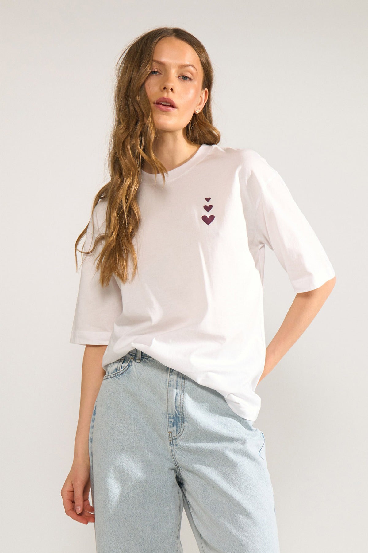 NUANYKA - Oversized t-shirt med grafisk rygprint