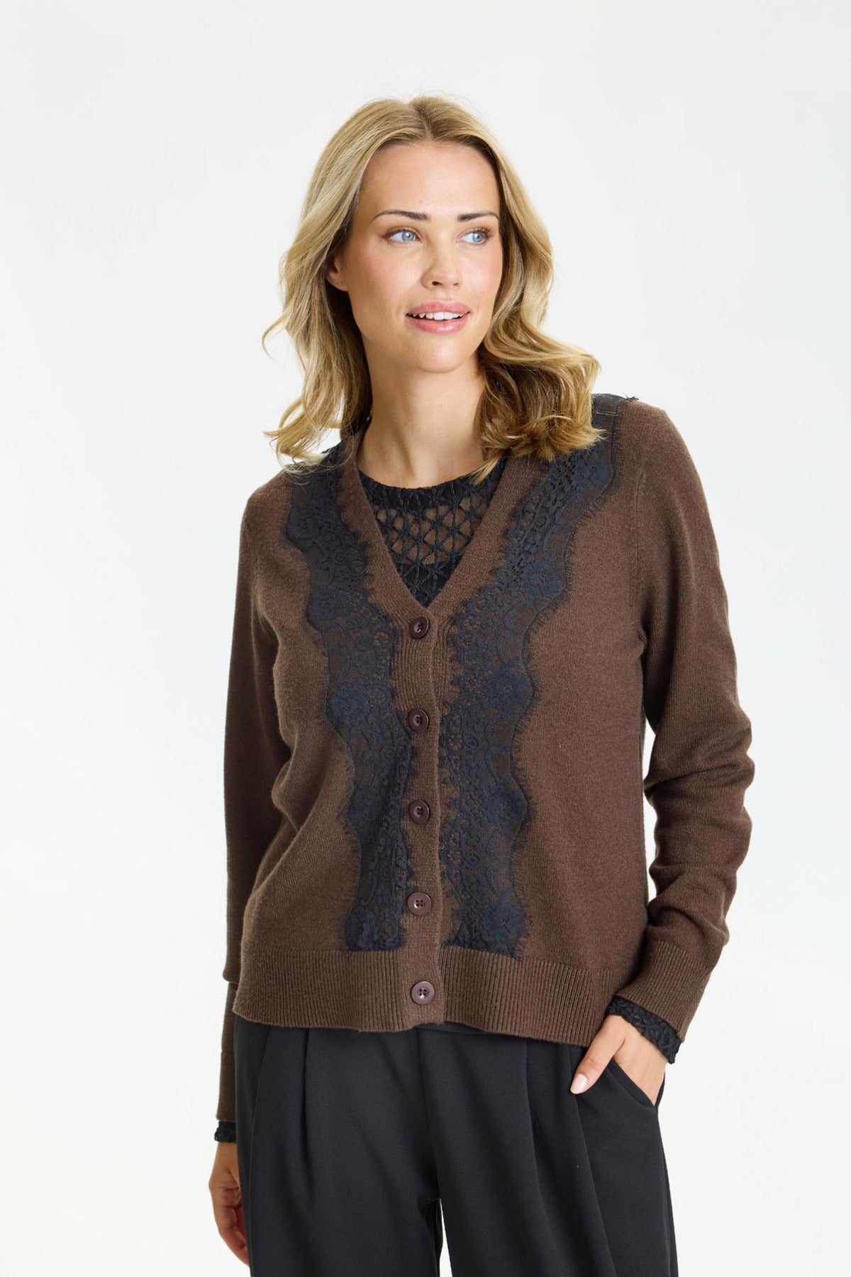 Isa - Strik cardigan med blondedetajler