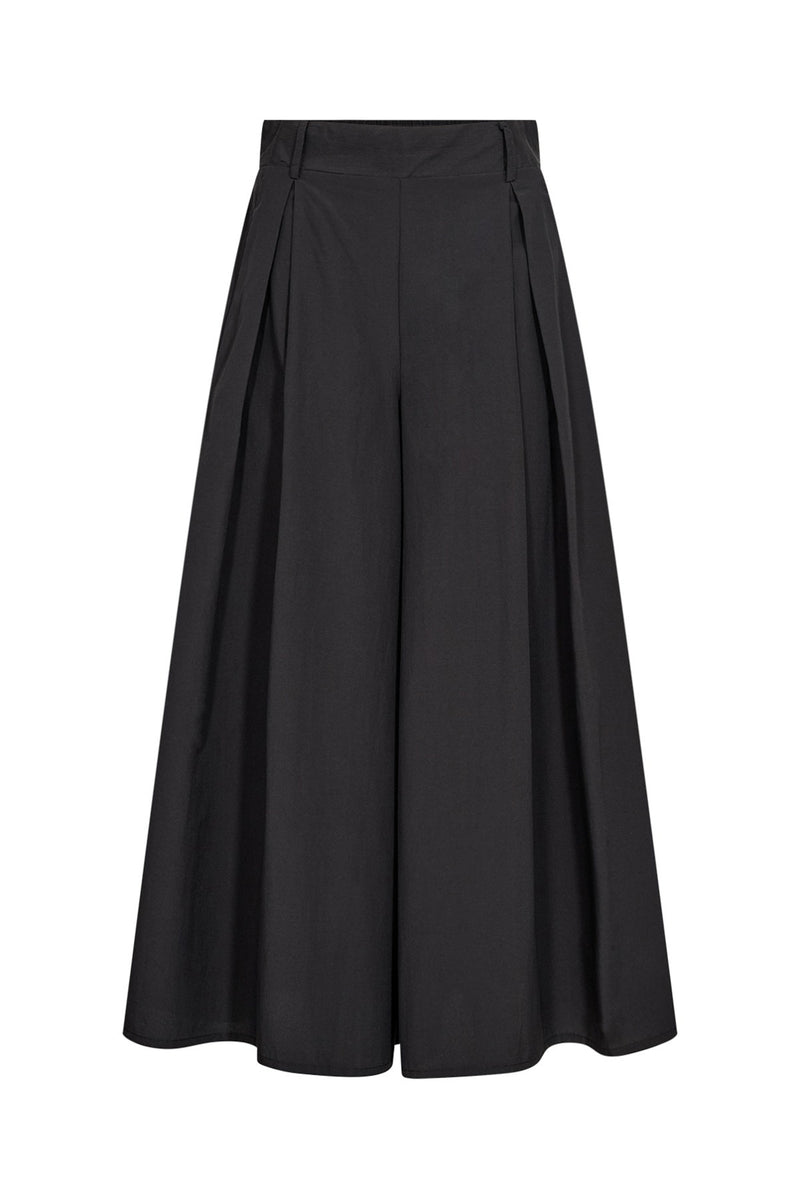 7/8-lange bukser i jet black med brede ben og plissert front.