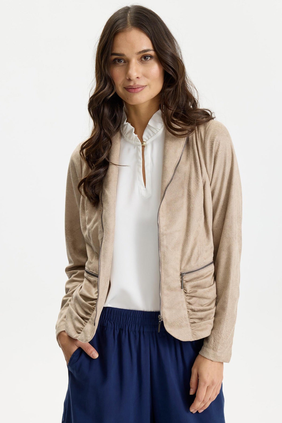 Betty - Jakke med lynlås i suede look