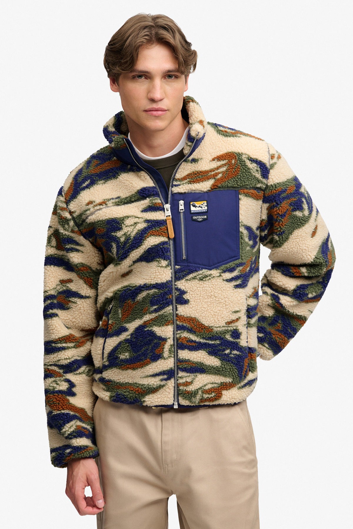 Teddy fleece med camo mønster og lynlås
