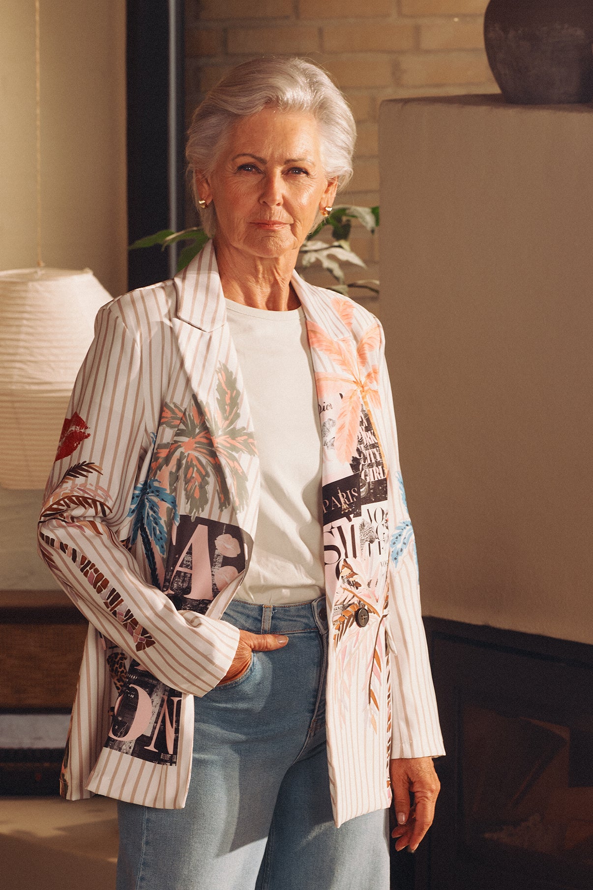 Carla Beach - Stribet blazer med print