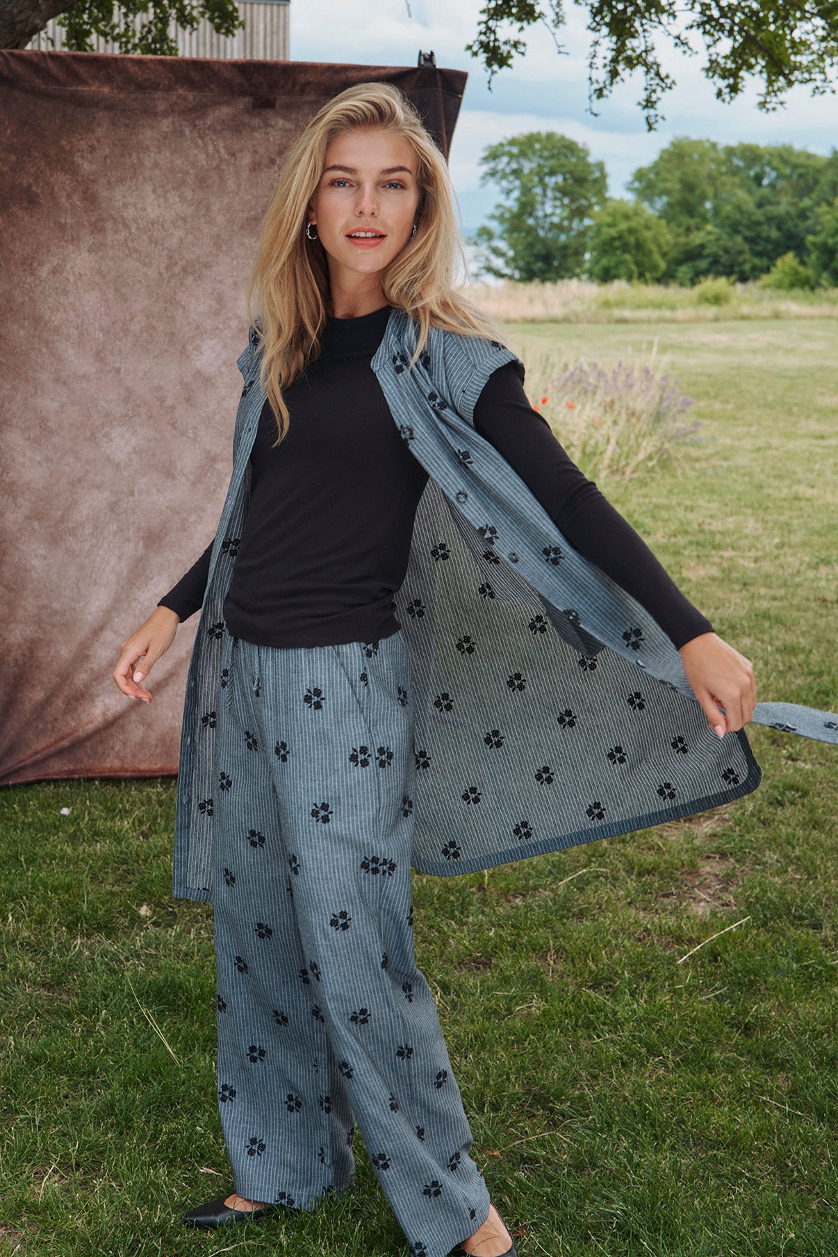 Liana - Kortærmet tunika med blomster print