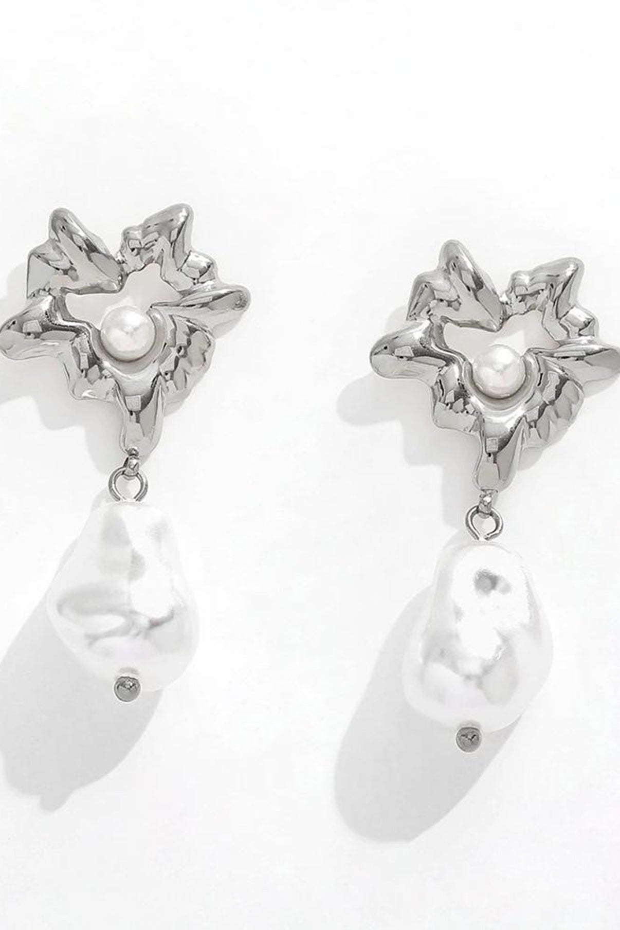 muun studios Rillo Pearl Earrings - Stainless Steel