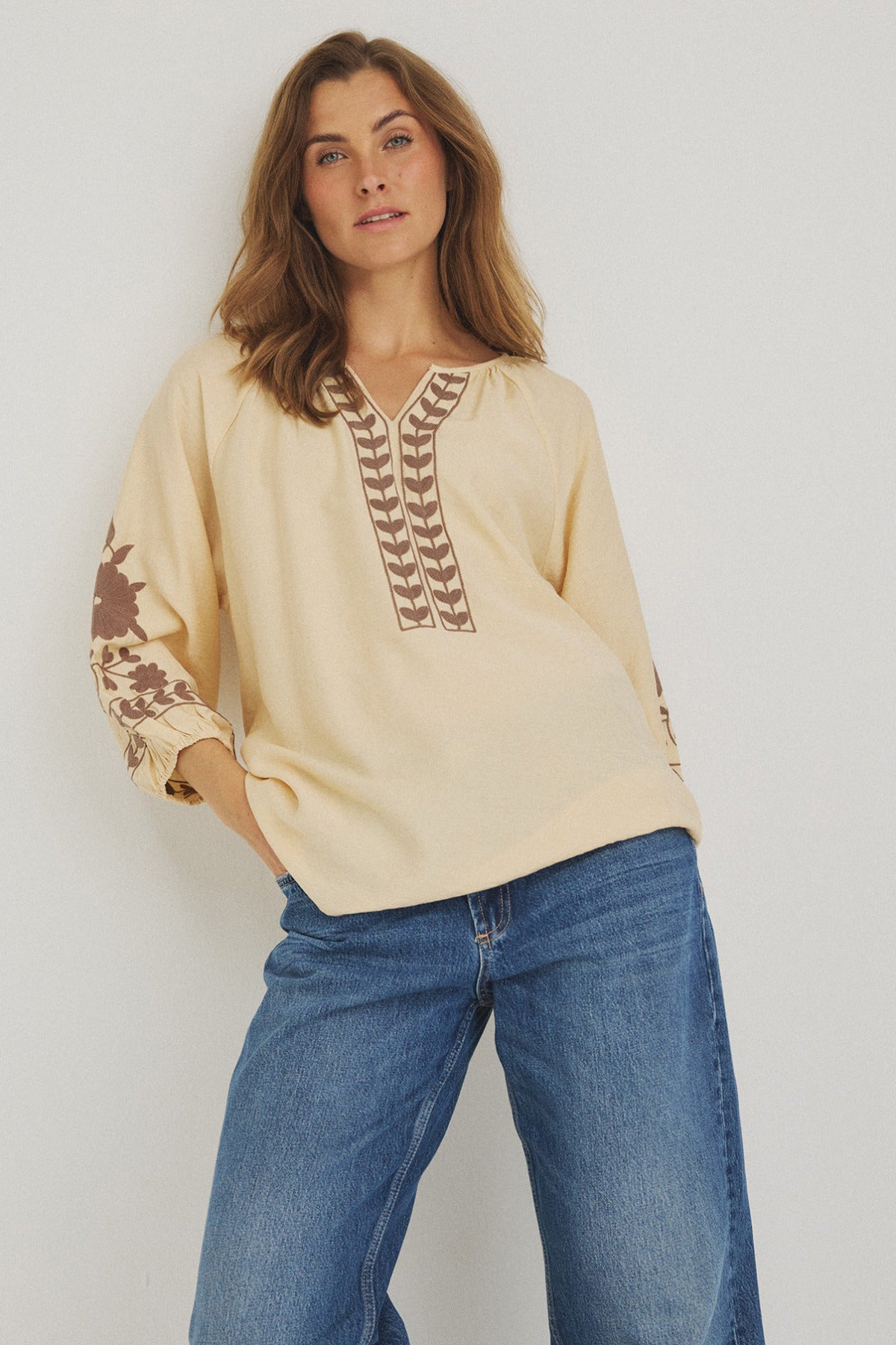 Vina - Boheme bluse med trekvartærmer og broderi