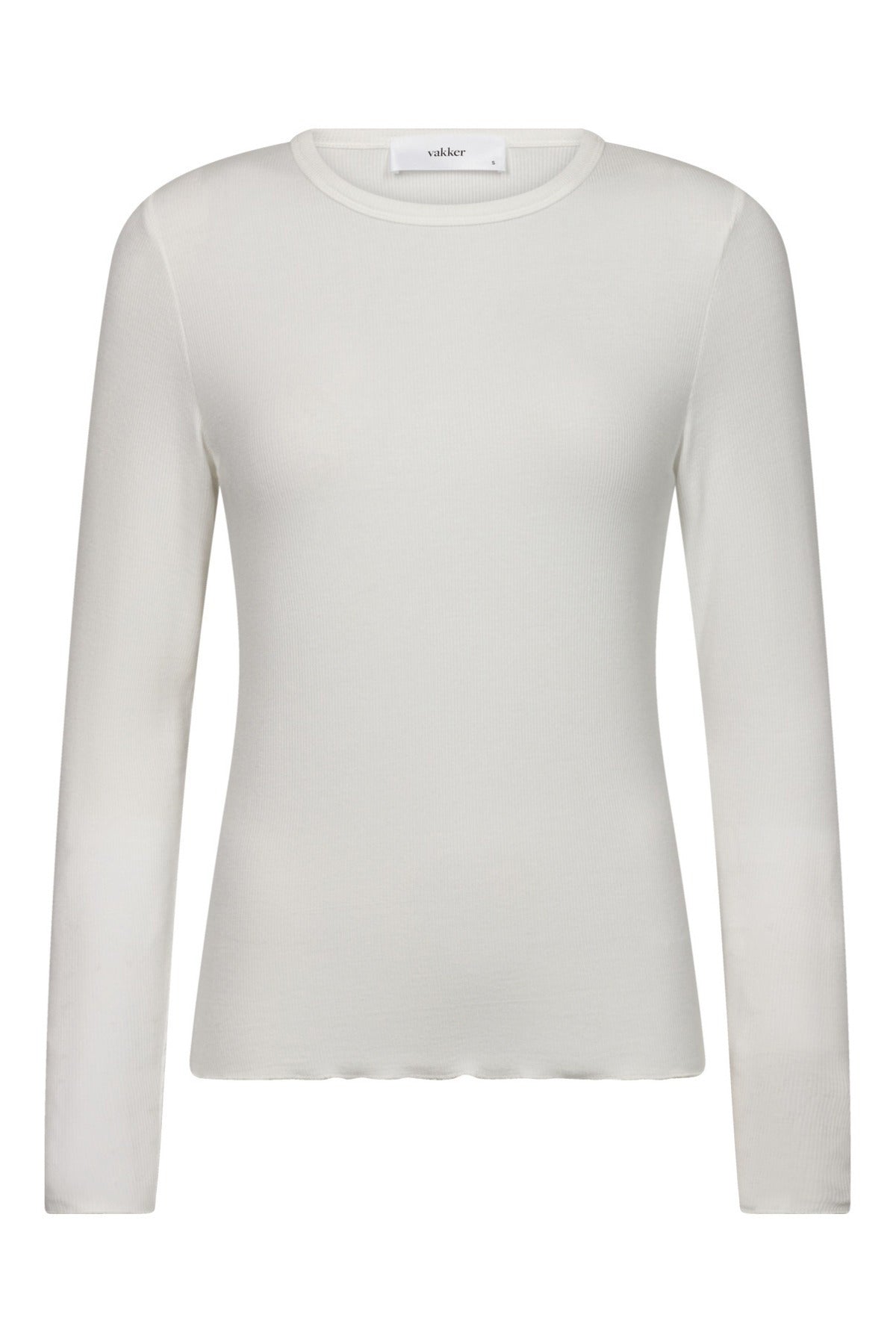 Hvid blød langærmet t-shirt med rund hals i slidstærkt, glat materiale.
