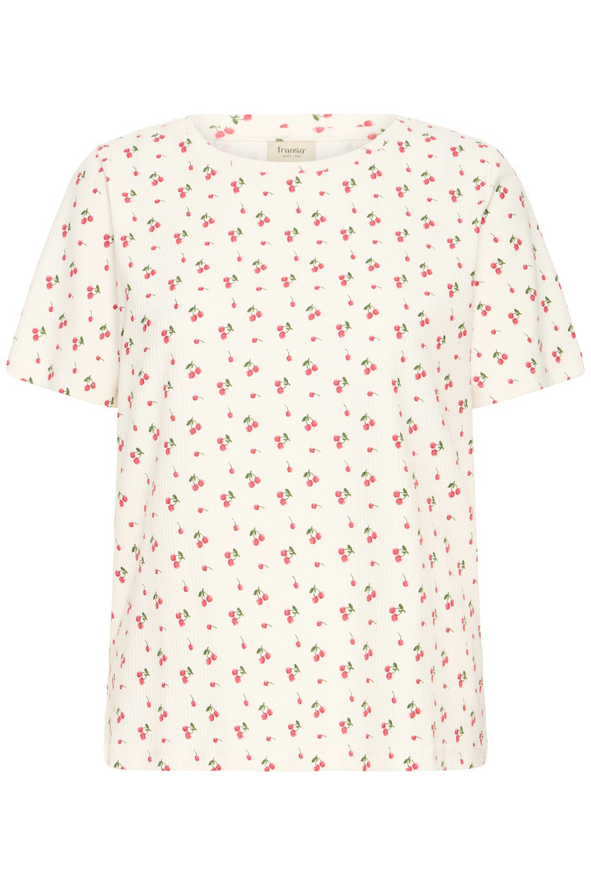 Hvid kortærmet t-shirt med rund hals og små røde kirsebærprint over det hele.