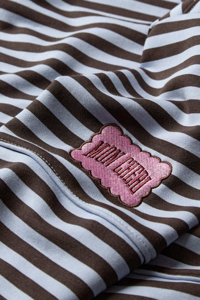 Stribet sweatshirt med rund hals og broderet detalje