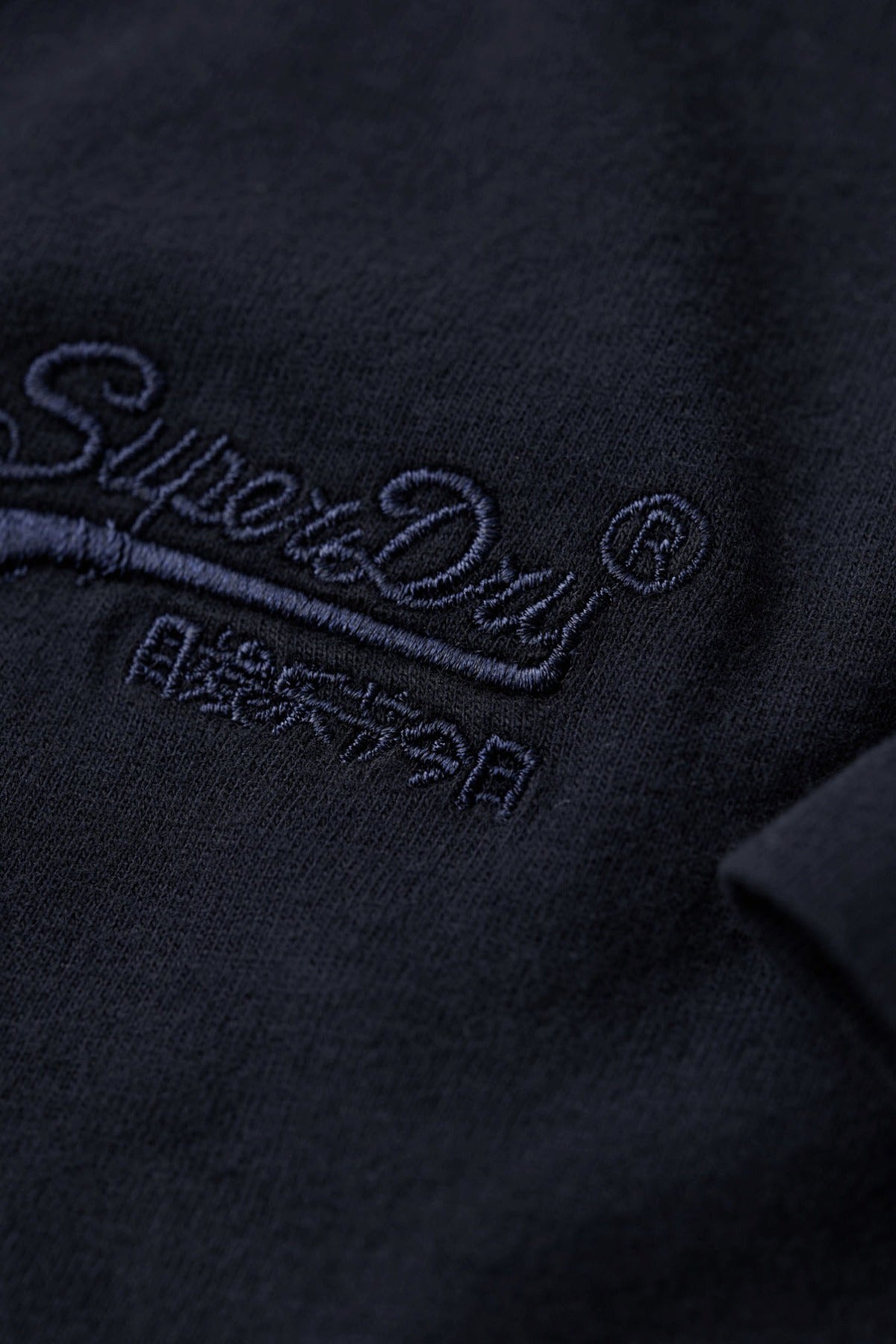SUPERDRY ESSENTIAL LOGO EMB TEE