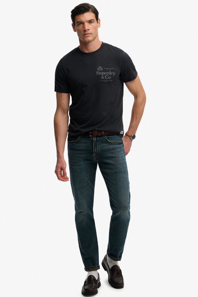 T-shirt med print på brystet