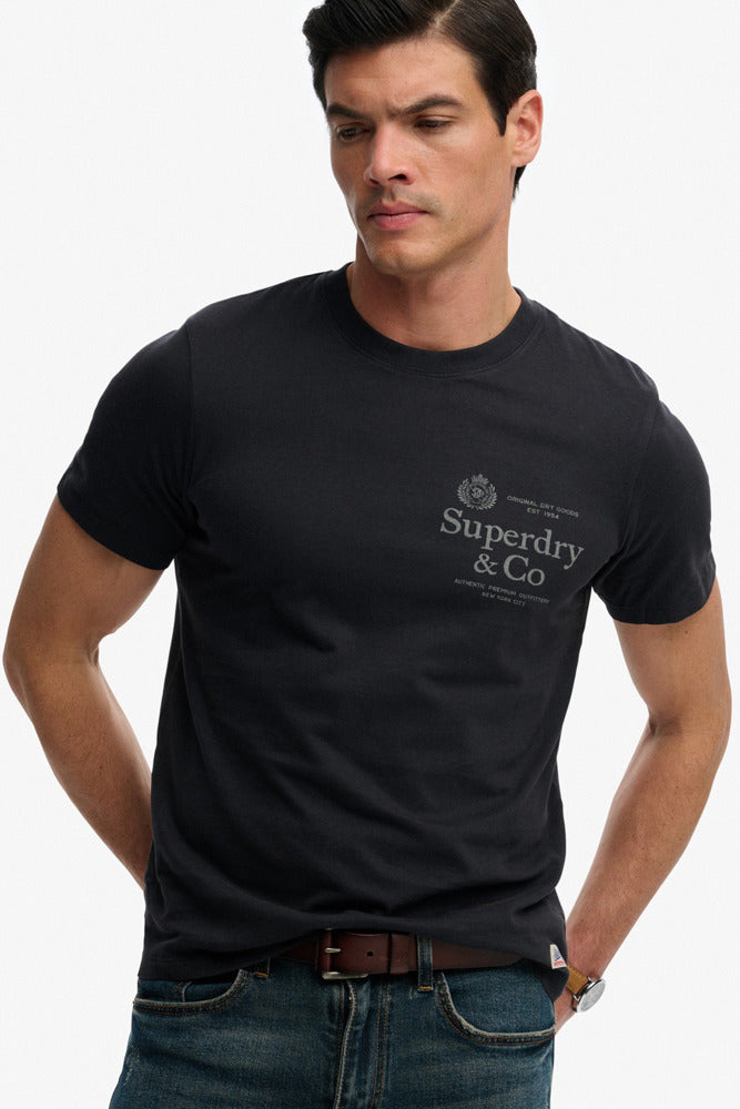 T-shirt med print på brystet