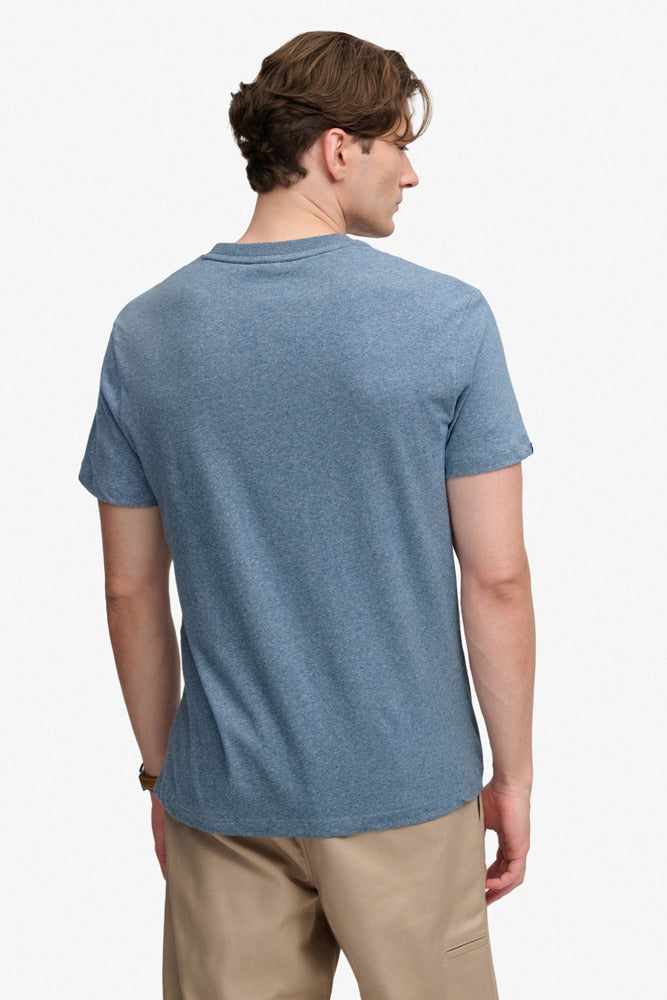 ESSENTIAL STACKED LOGO - Kortærmet basis t-shirt med broderet logo