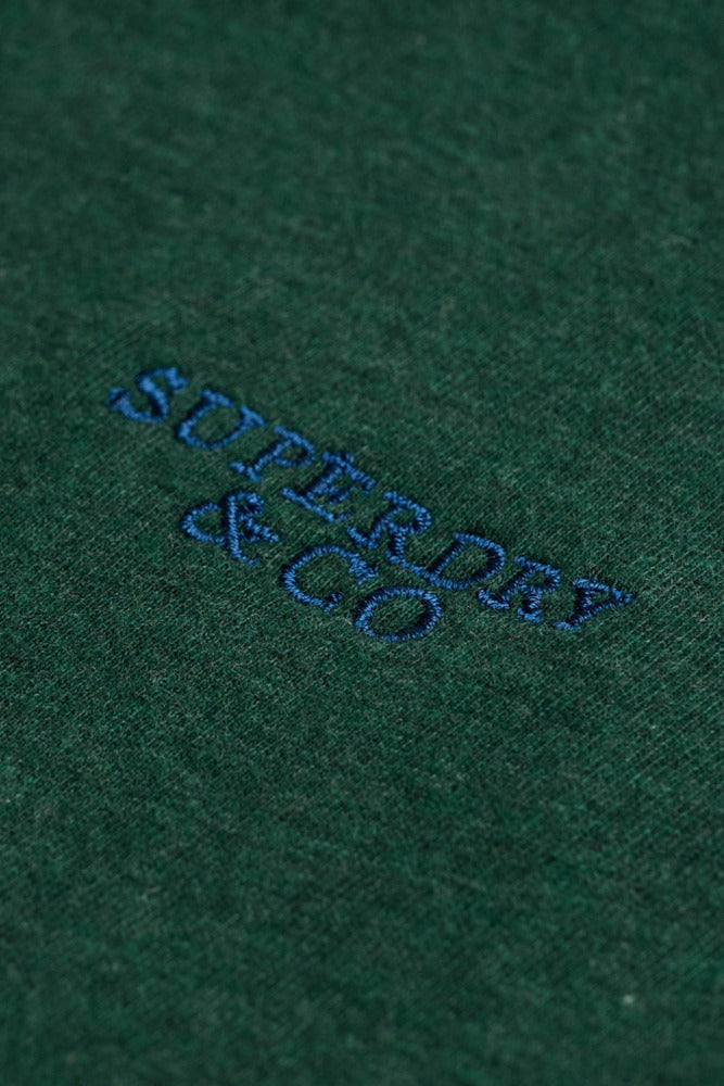 ESSENTIAL STACKED LOGO - Kortærmet basis t-shirt med broderet logo