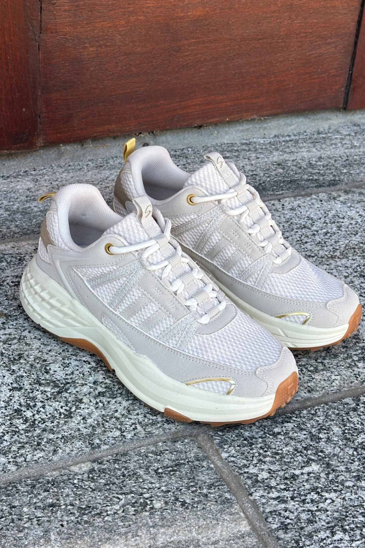 ENZO Foam - Feminine sporty sneakers